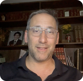 Imagen de ex alumno Walter Karamanián